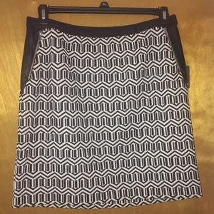NWT Black and White Stretch Skirt by RAFAELLA
